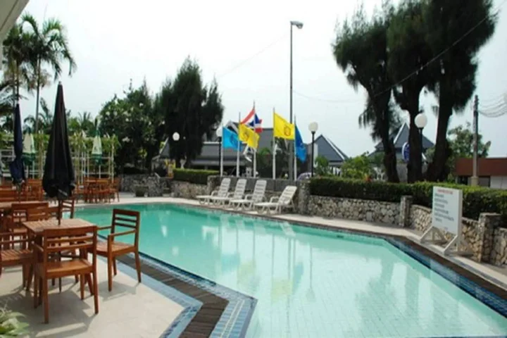 Чонбури: Bangsaen Villa Hotel (SHA Extra Plus)