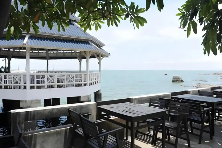 Чонбури: Bangsaen Villa Hotel (SHA Extra Plus)