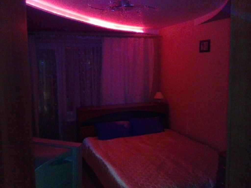 Великий Новгород: Apartment On Germana