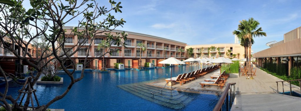 Пхукет: Millennium Resort Patong Phuket