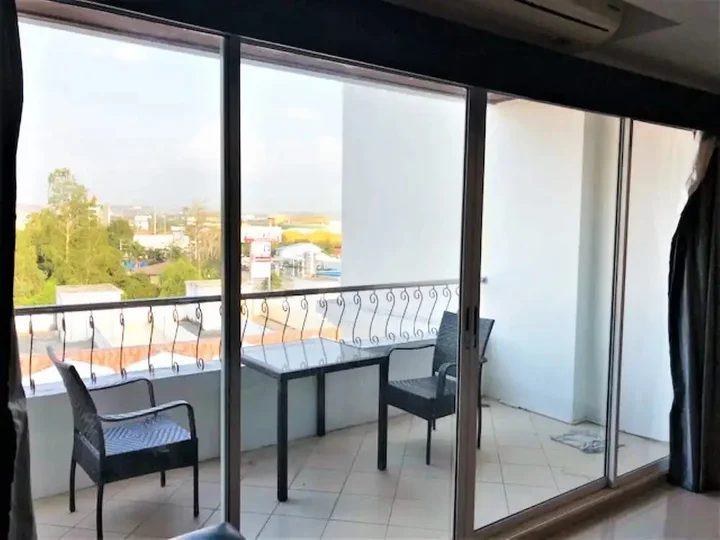 Паттайя: Platinum Suites Studio Condo Jomtien