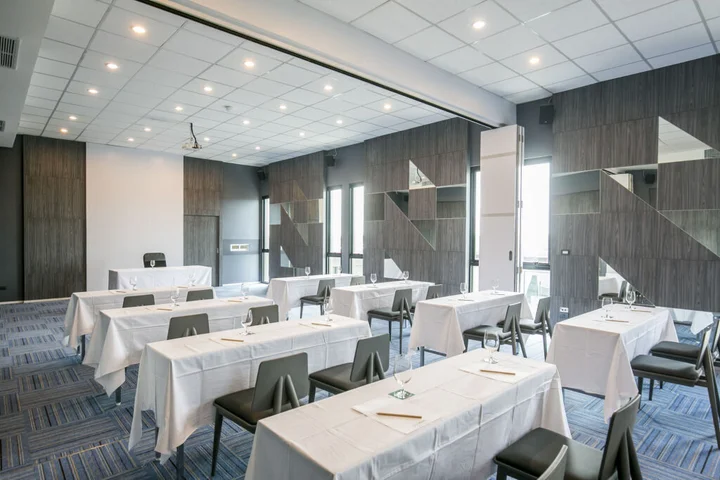 Бури Рам: The Crystal Hotel Buriram