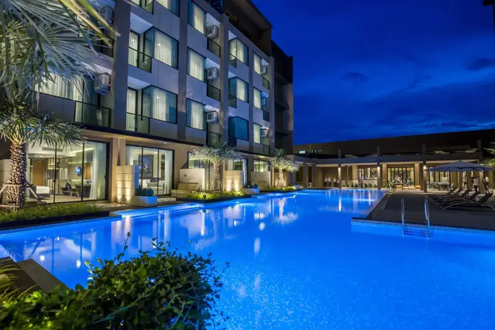 Бури Рам: The Crystal Hotel Buriram