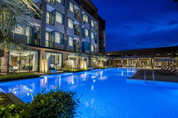 Бури Рам: The Crystal Hotel Buriram