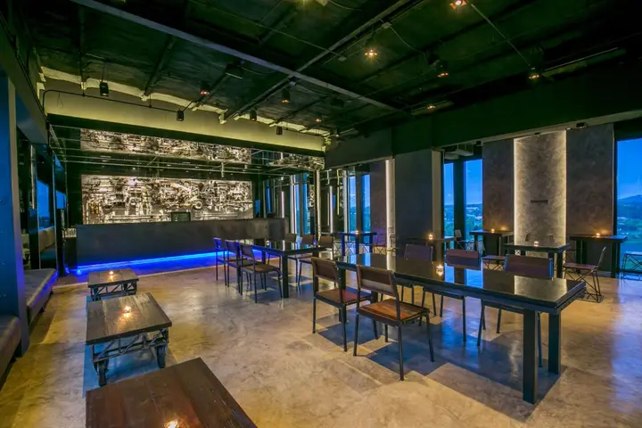 Бури Рам: The Crystal Hotel Buriram