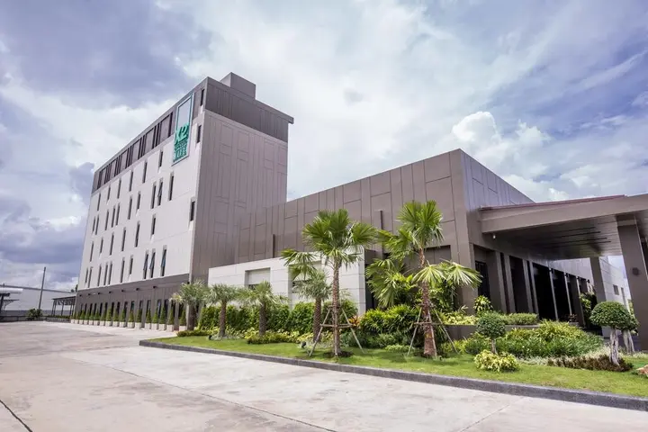 Бури Рам: The Crystal Hotel Buriram