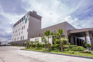 Бури Рам: The Crystal Hotel Buriram