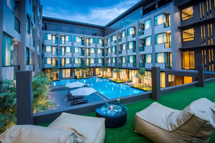 Бури Рам: The Crystal Hotel Buriram