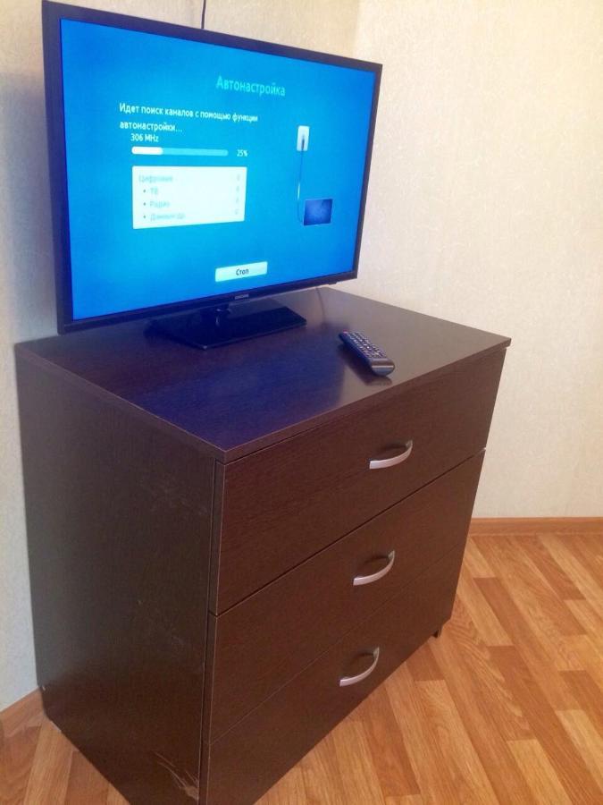 Великий Новгород: Apartment on Voskresenskiy 1