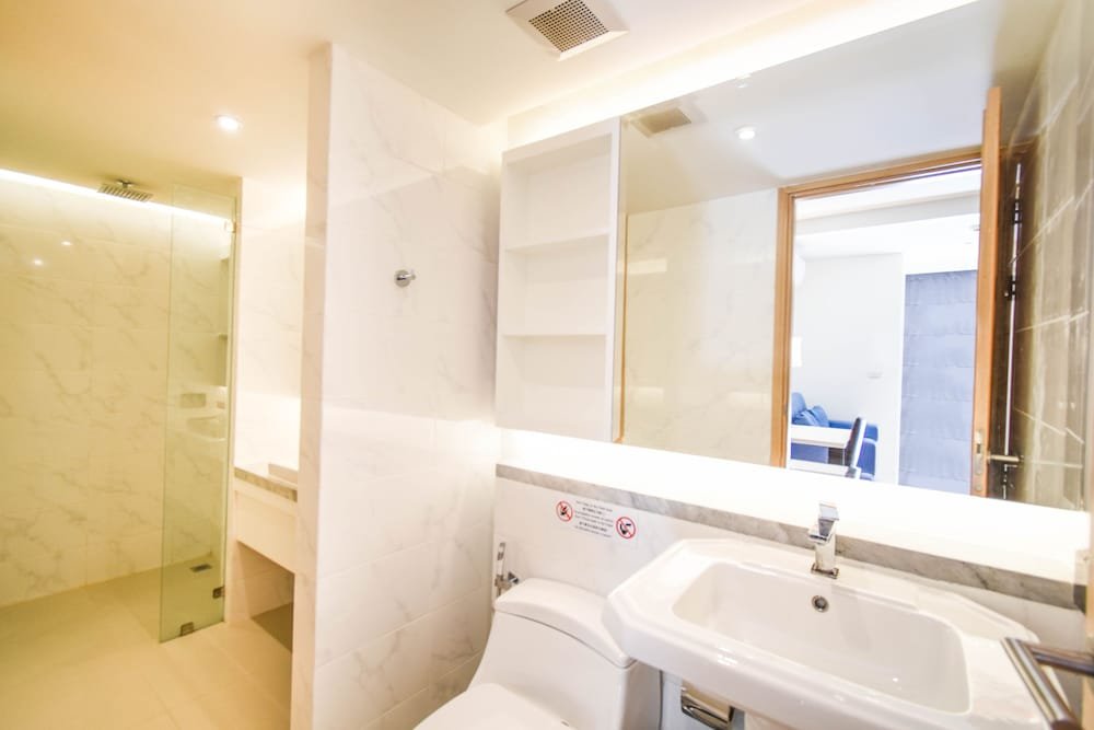 Тхаланг: The Aristo Condo II