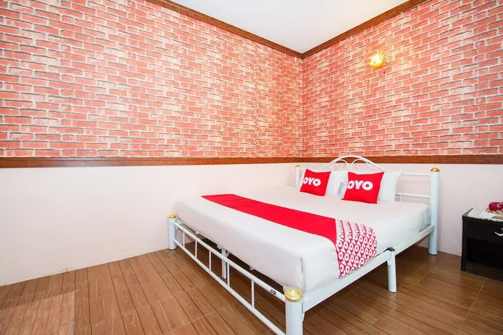 Пхетчхабури: Baandin Resort by OYO Rooms