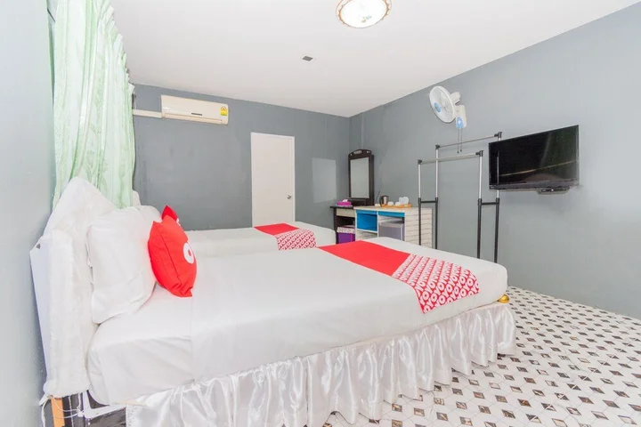 Пхетчхабури: Baandin Resort by OYO Rooms