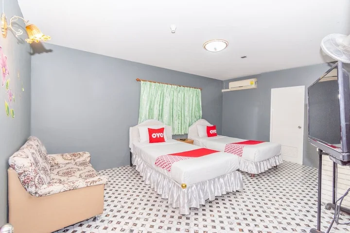 Пхетчхабури: Baandin Resort by OYO Rooms