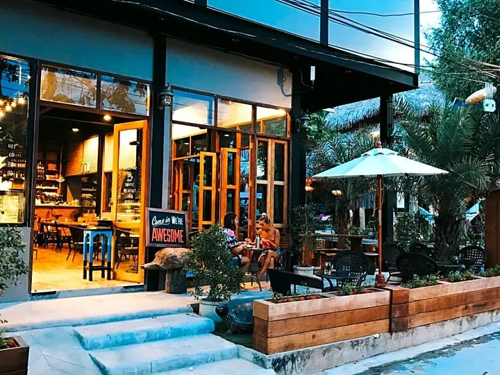 Ко-Липе: Lipe - Bloom Cafe and Hostel