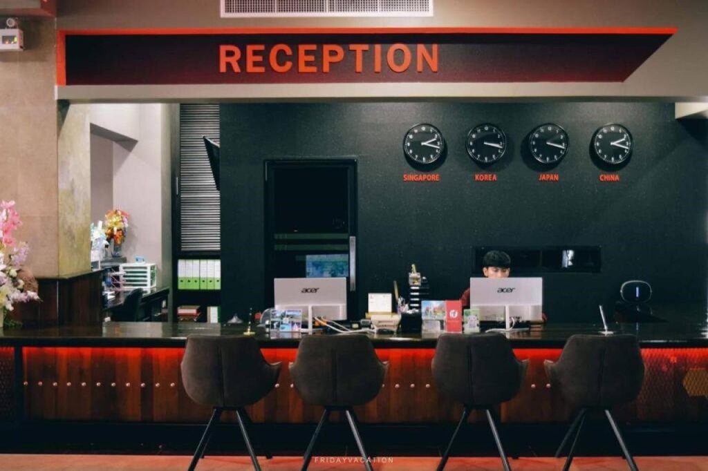 Сураттхани: The Harbour Front Hotel (ดิ ฮาร์เบอร์ฟรอนท์ โฮเทล)