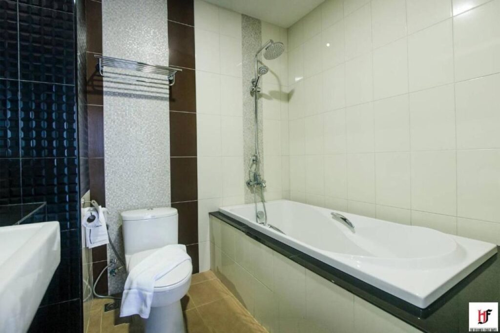 Сураттхани: The Harbour Front Hotel (ดิ ฮาร์เบอร์ฟรอนท์ โฮเทล)