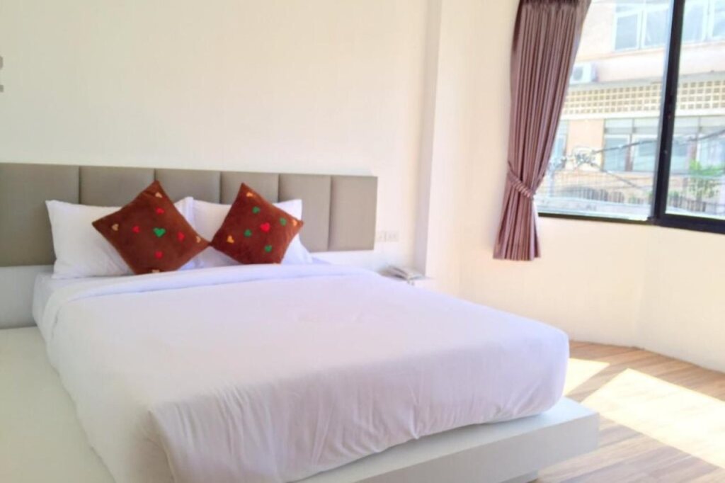 Сураттхани: The Harbour Front Hotel (ดิ ฮาร์เบอร์ฟรอนท์ โฮเทล)
