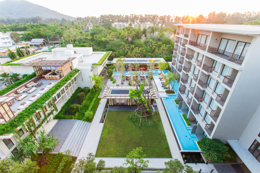Тхаланг: Proud Phuket