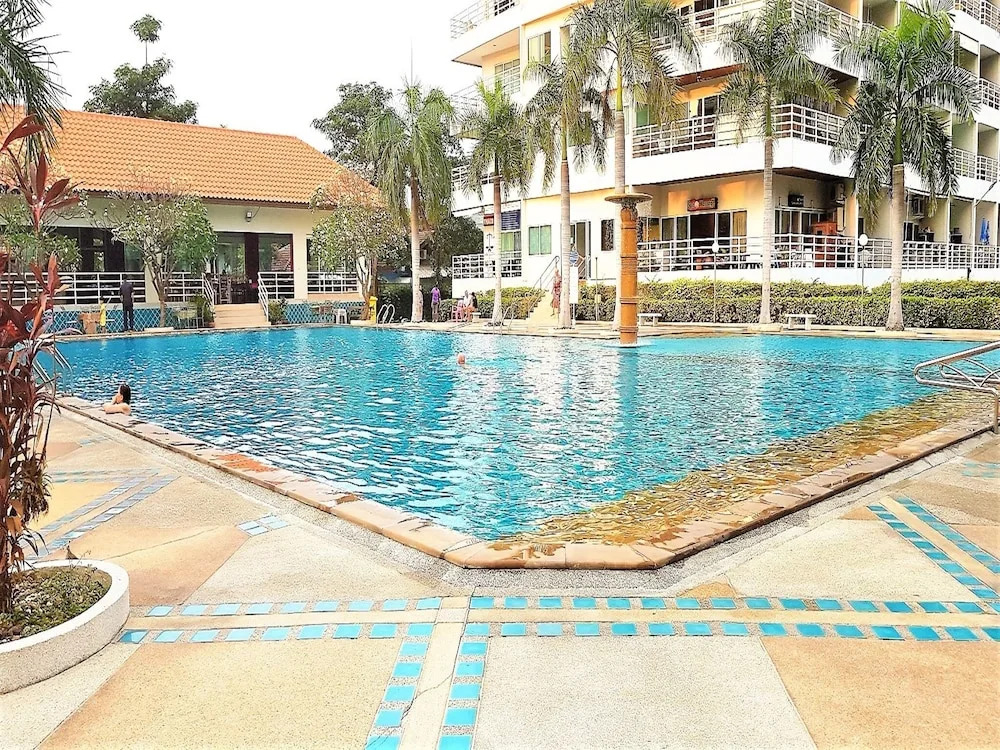 Паттайя: 1 Bedroom Apartment at View Talay 5