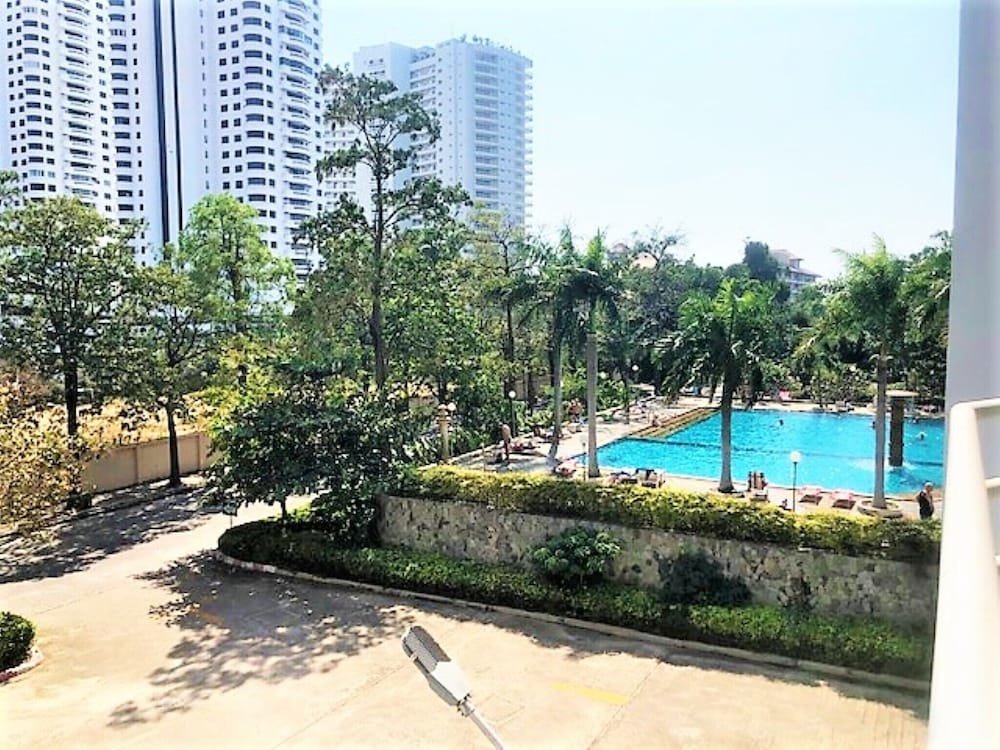 Паттайя: 1 Bedroom Apartment at View Talay 5