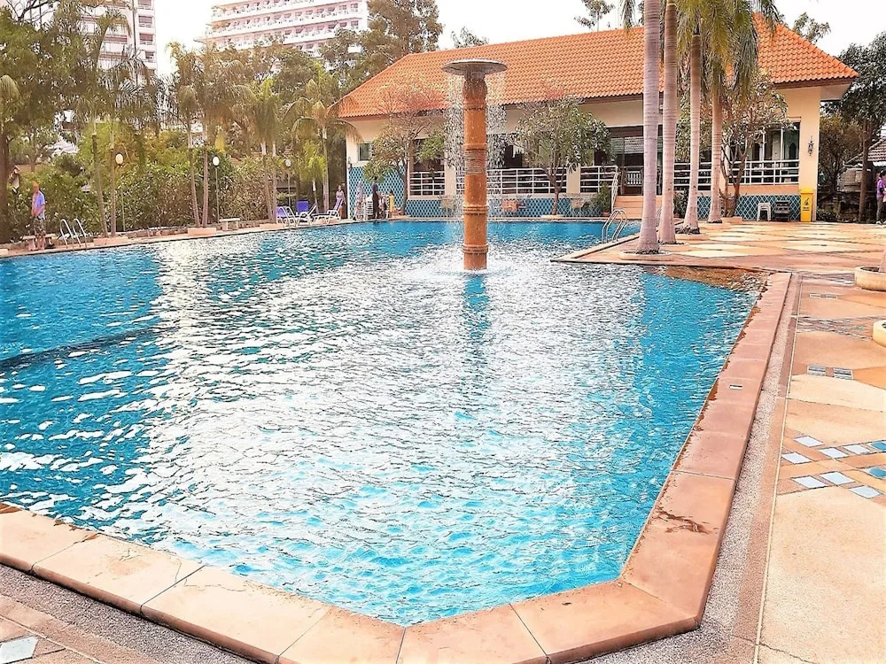 Паттайя: 1 Bedroom Apartment at View Talay 5