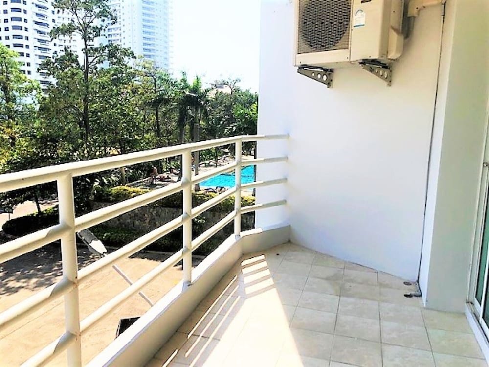 Паттайя: 1 Bedroom Apartment at View Talay 5