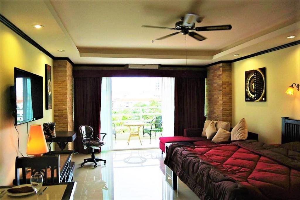 Паттайя: View Talay 5 Studio Apartment - Close to the Beach