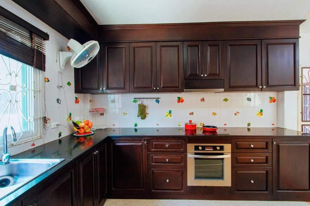 Паттайя: Captivating 3-bed Villa in Muang Pattaya