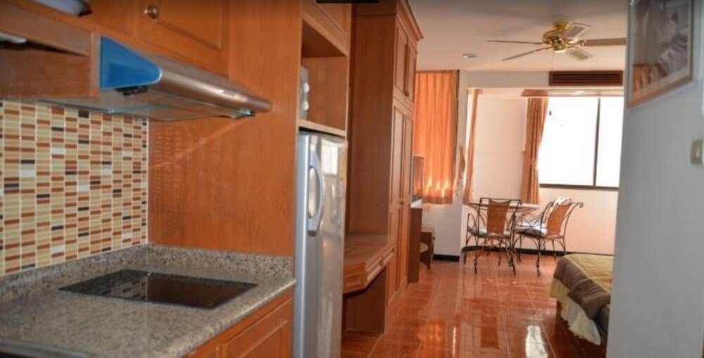 Паттайя: Thep Thip Mansion F5 R5003