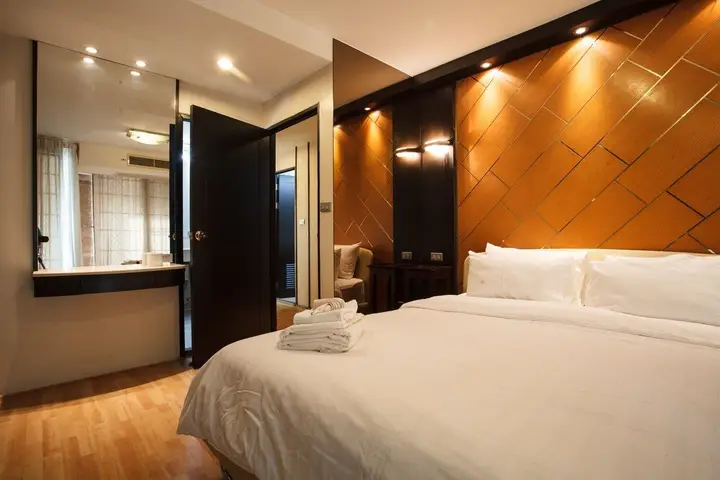 2A 2 Bedrooms 2,5 Bathrooms in Central Bangkok Near BTS — фото 1