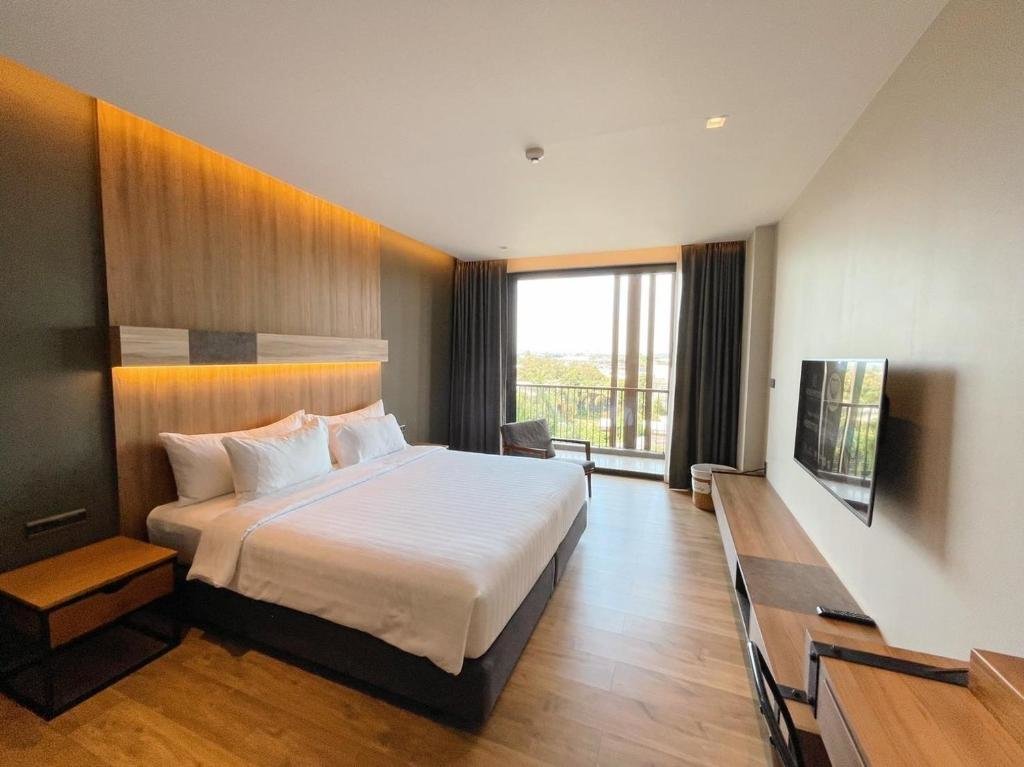 Мей-Сот: The Teak Hotel (SHA Extra Plus)