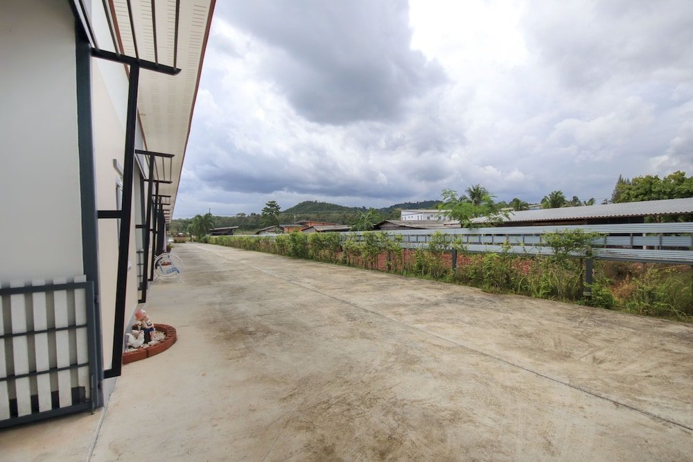 Сураттхани: OYO 1091 Sabye Dee Resort @soikotang