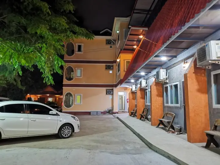 Саттахип: Pratubjai Resort