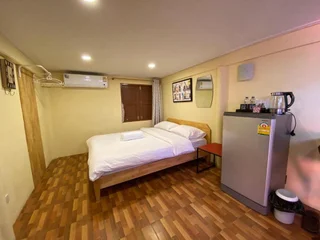 Нонтхабури: Bed in Beyt Boutique Hotel by ZUZU