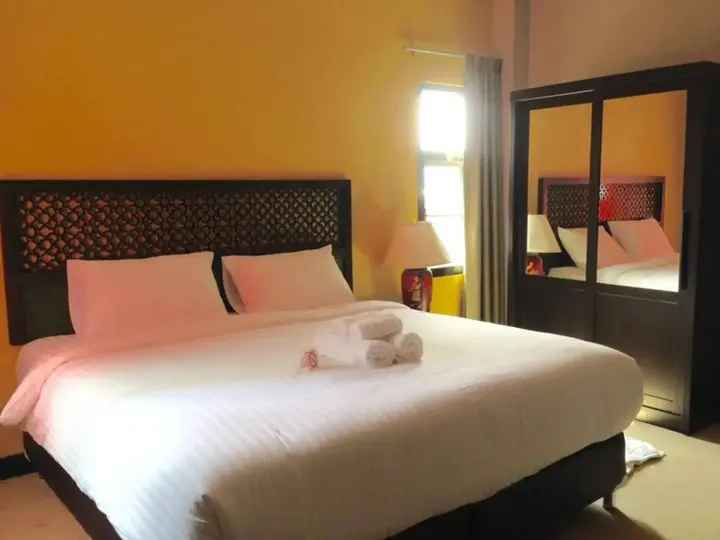 Кхлонг-Янг: Mulberry House Korat