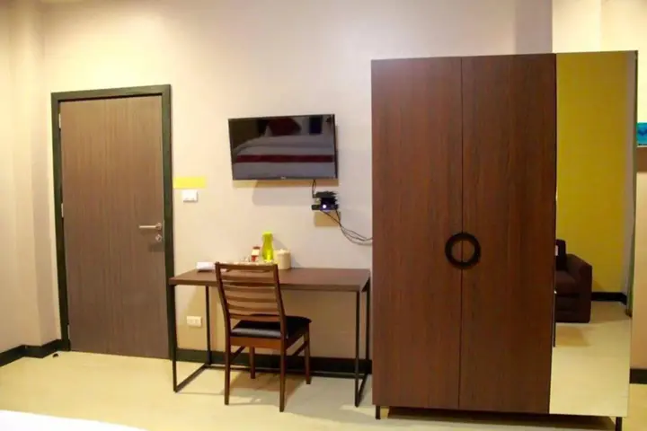 Кхлонг-Янг: Mulberry House Korat