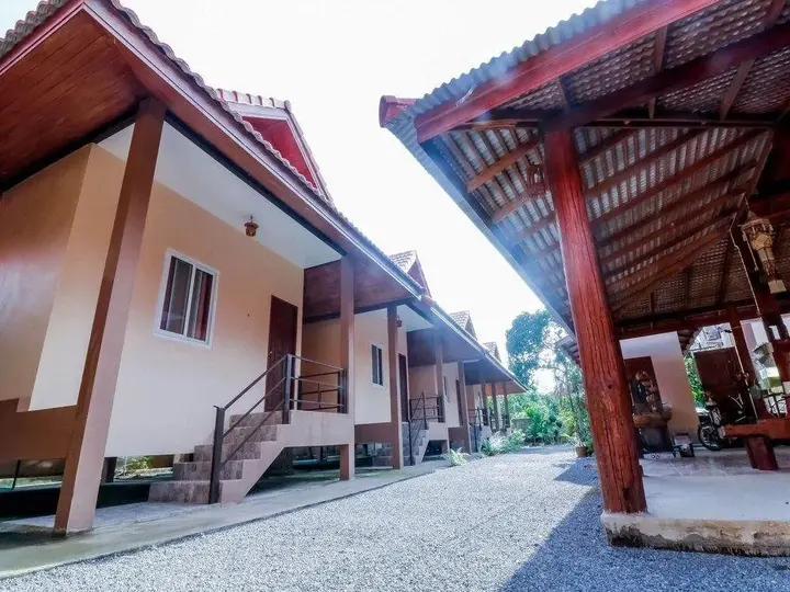 Сарапхи: Saksri Resort