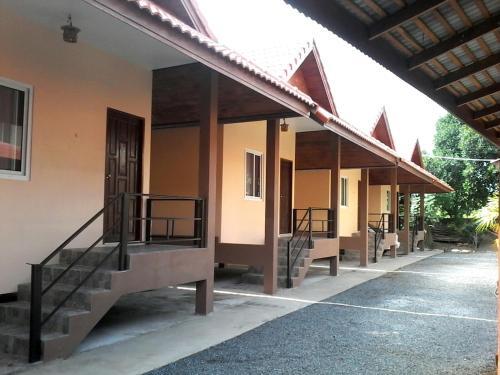 Сарапхи: Saksri Resort