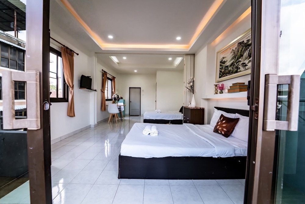 Сураттхани: OYO 75377 Check In House