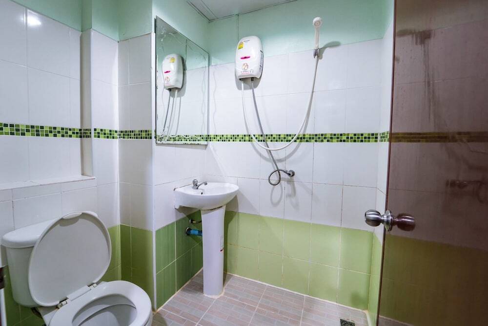 Сураттхани: OYO 75377 Check In House
