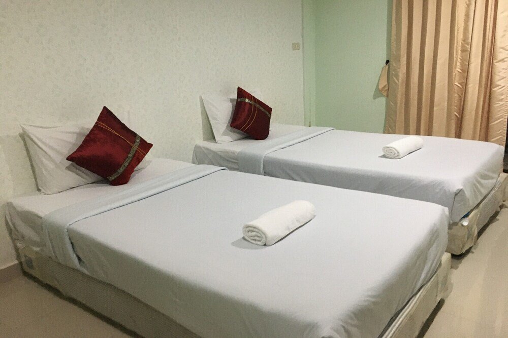 Сураттхани: OYO 75377 Check In House