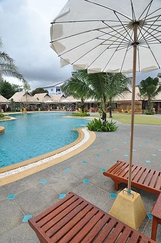 Муанг: Chalong Villa Resort and Spa