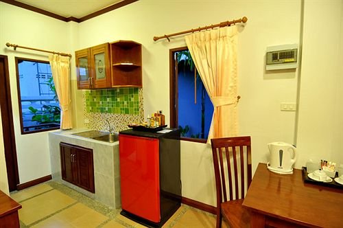 Муанг: Chalong Villa Resort and Spa