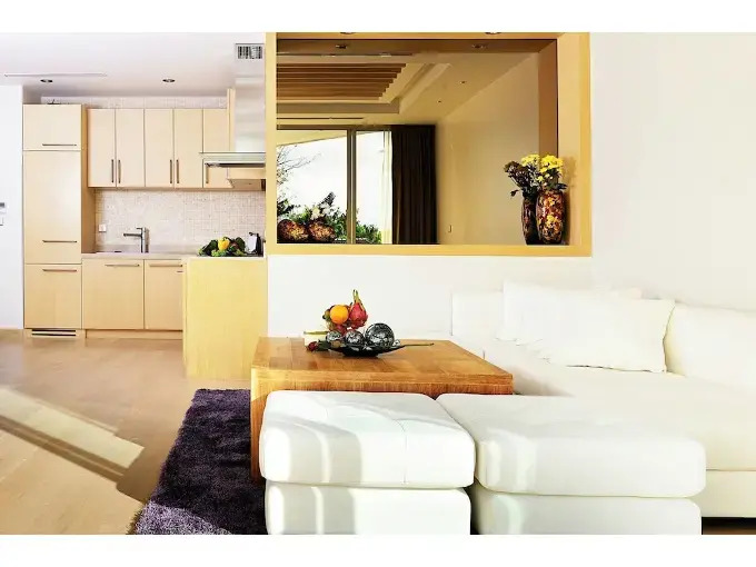 Тхаланг: Beachfront Phuket Seaview Suites