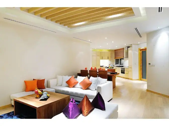 Тхаланг: Beachfront Phuket Seaview Suites