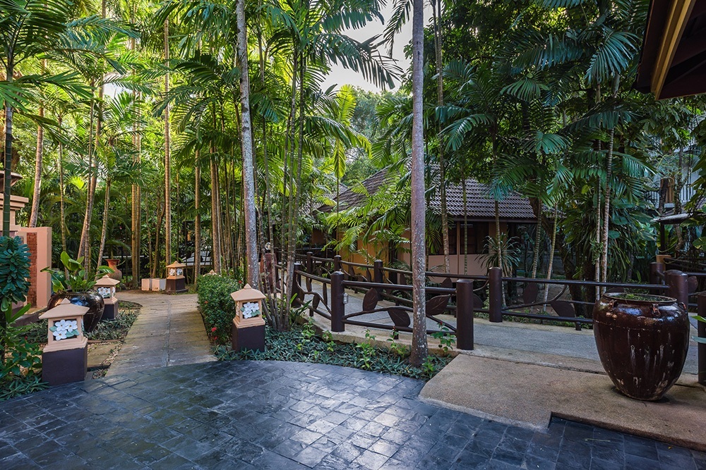 Кату: Princess Kamala Beachfront Hotel