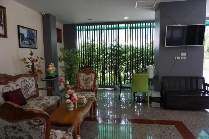 Накхонситхаммарат: Sabai Palace