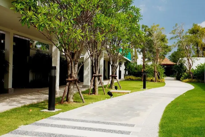 Тхаланг: Two Villas Holiday Oxygen Style Bangtao Beach