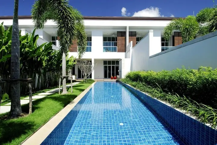 Тхаланг: Two Villas Holiday Oxygen Style Bangtao Beach