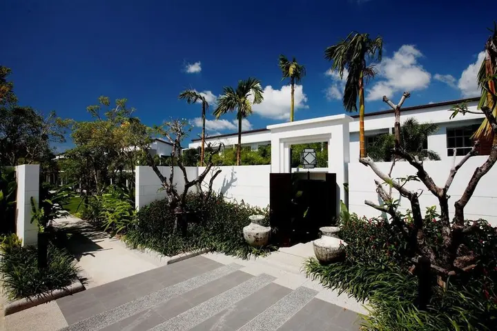 Тхаланг: Two Villas Holiday Oxygen Style Bangtao Beach